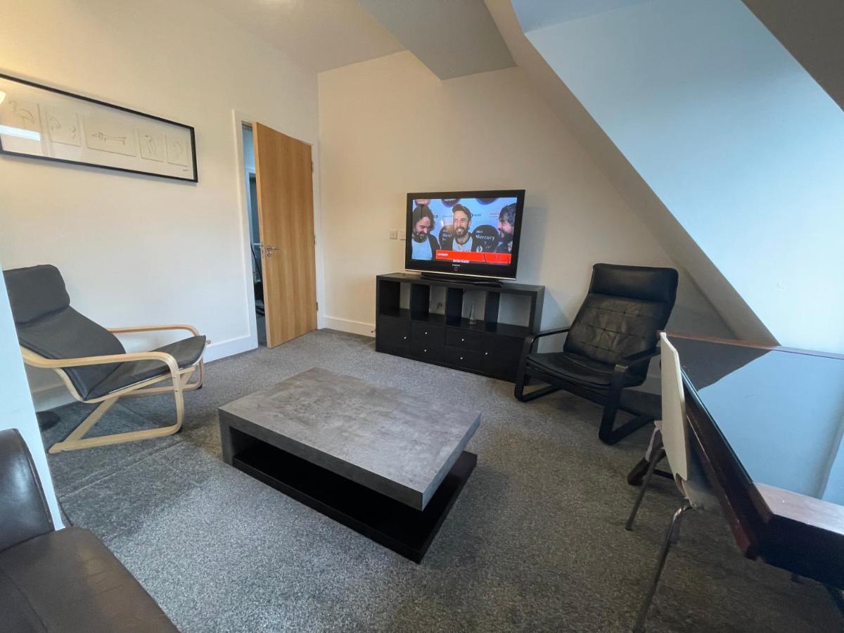 2 Bedroom 2 Bathroom Apartment 8 Including Free Parking Bromley Exterior photo